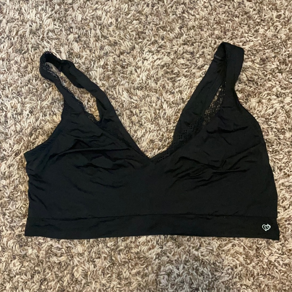 Black VS Bra